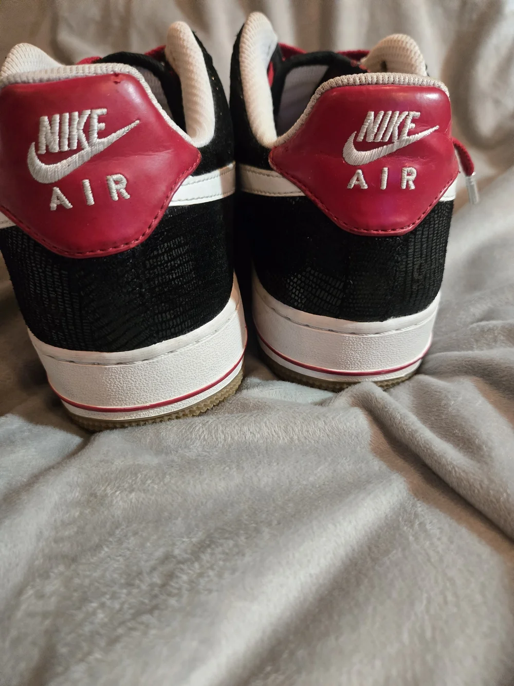 Nike Air Force 1 Low Black with Red Laces